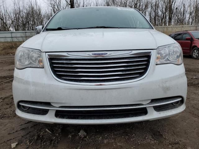 2015 Chrysler Town & Country Touring L