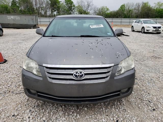 2005 Toyota Avalon XL