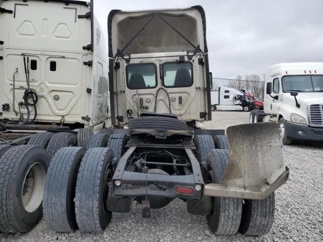 2022 Freightliner Cascadia 126