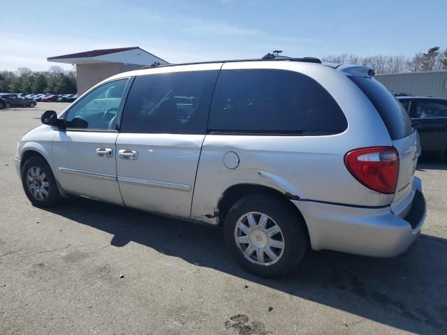 2005 Chrysler Town & Country Touring