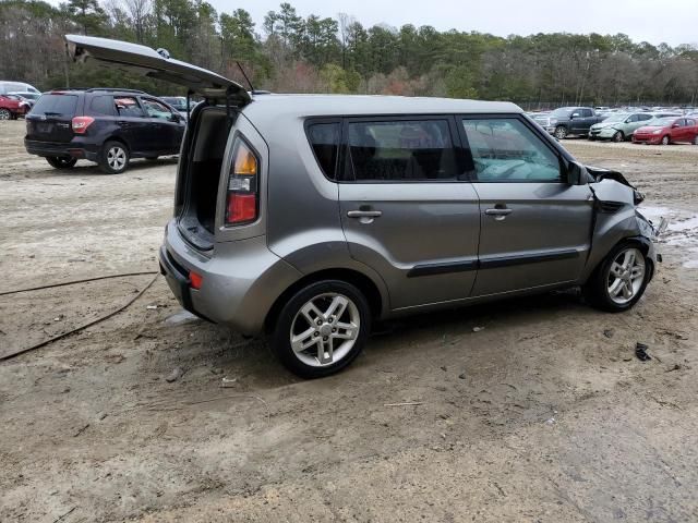 2011 KIA Soul +