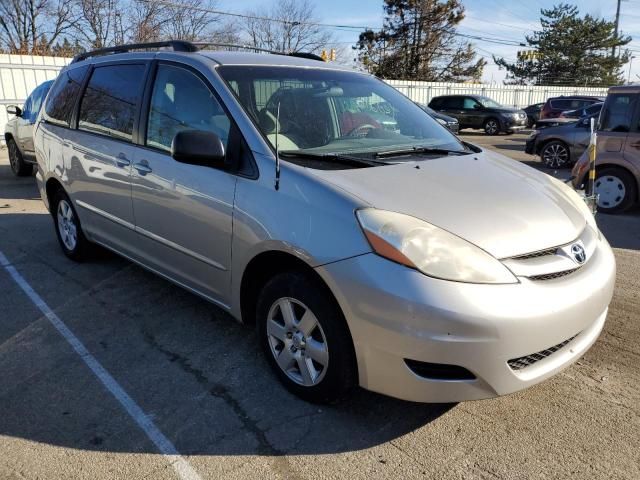 2009 Toyota Sienna CE