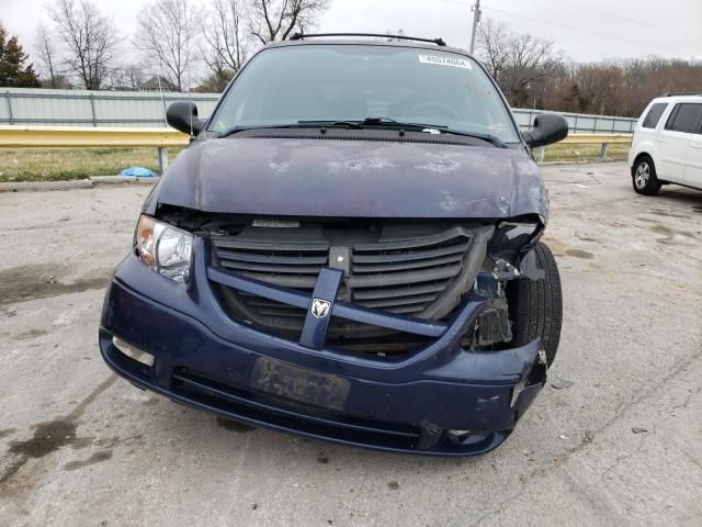 2005 Dodge Grand Caravan SE