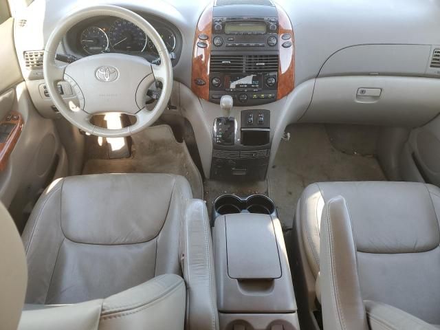 2010 Toyota Sienna XLE