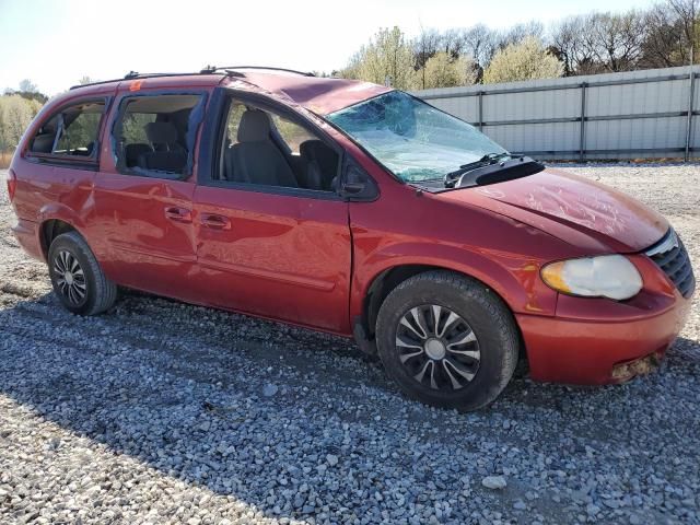 2005 Chrysler Town & Country LX