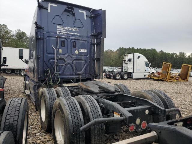 2014 Freightliner Cascadia 125