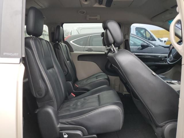 2012 Chrysler Town & Country Touring