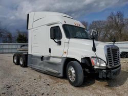 Salvage trucks for sale at Wilmer, TX auction: 2015 Freightliner Cascadia 125