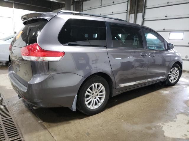 2014 Toyota Sienna XLE