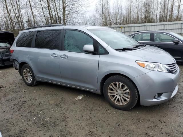 2017 Toyota Sienna XLE