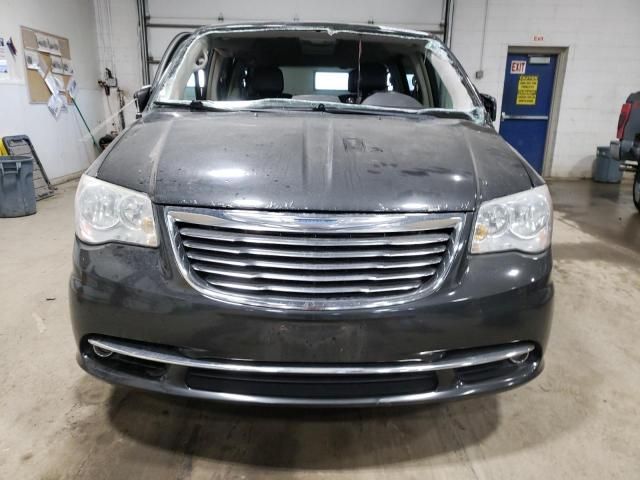 2012 Chrysler Town & Country Touring