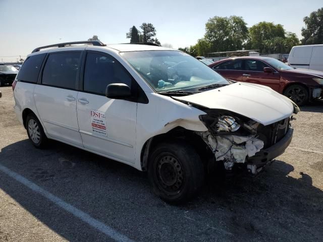 2004 Toyota Sienna CE