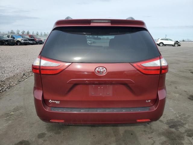 2016 Toyota Sienna LE