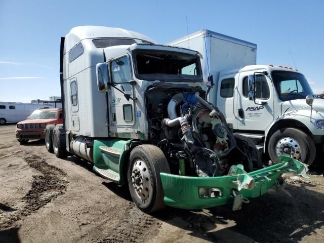 2013 Kenworth Construction T660