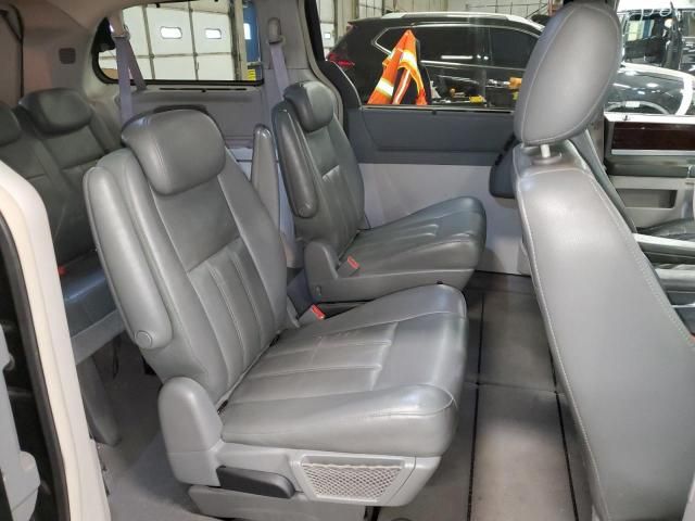 2010 Chrysler Town & Country Touring