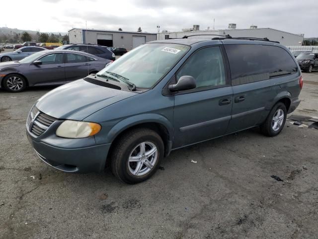 2005 Dodge Grand Caravan SE