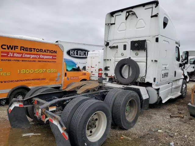 2014 Freightliner Cascadia 125