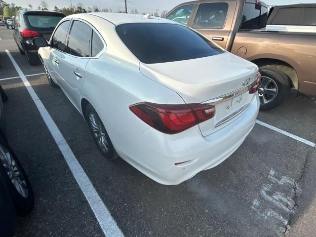 2015 Infiniti Q70 3.7