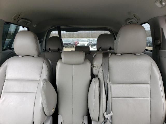 2015 Toyota Sienna LE