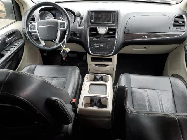 2012 Chrysler Town & Country Touring