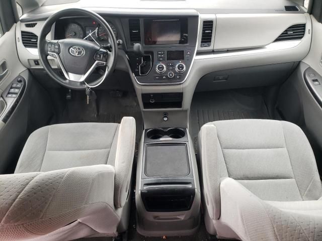 2015 Toyota Sienna LE