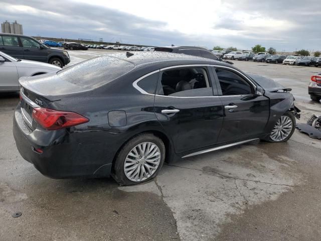 2016 Infiniti Q70 3.7