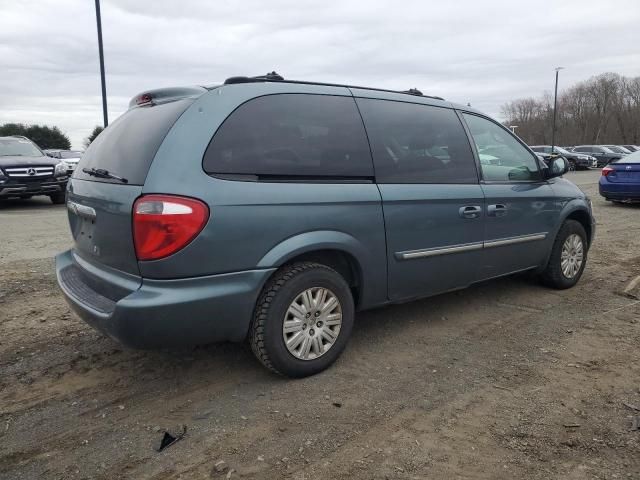 2005 Chrysler Town & Country Touring