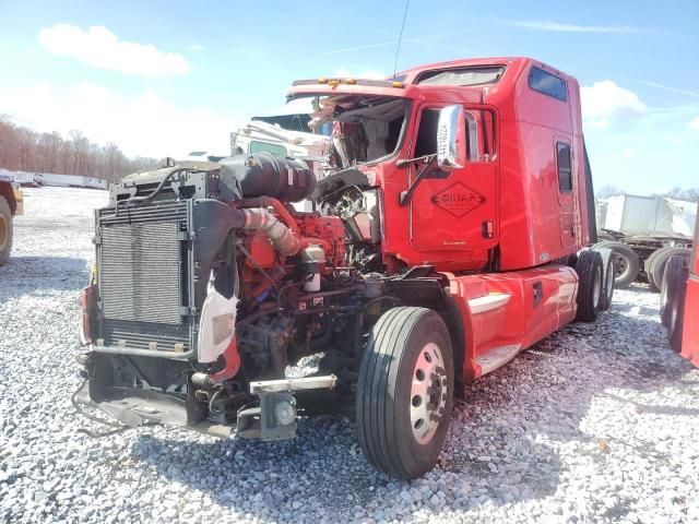 2013 Kenworth Construction T660