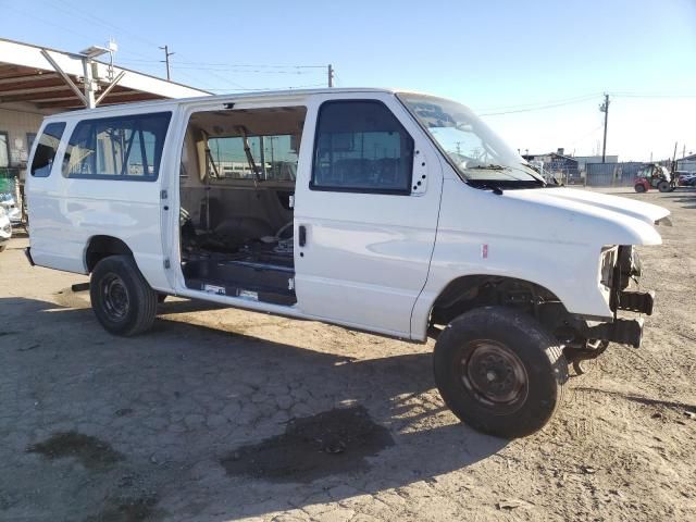 2011 Ford Econoline E350 Super Duty Wagon