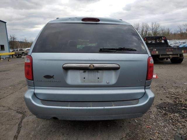 2005 Chrysler Town & Country LX