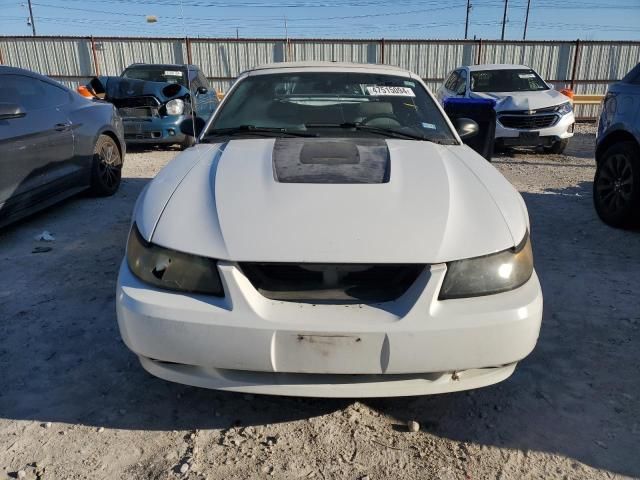 2004 Ford Mustang