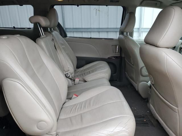 2014 Toyota Sienna XLE