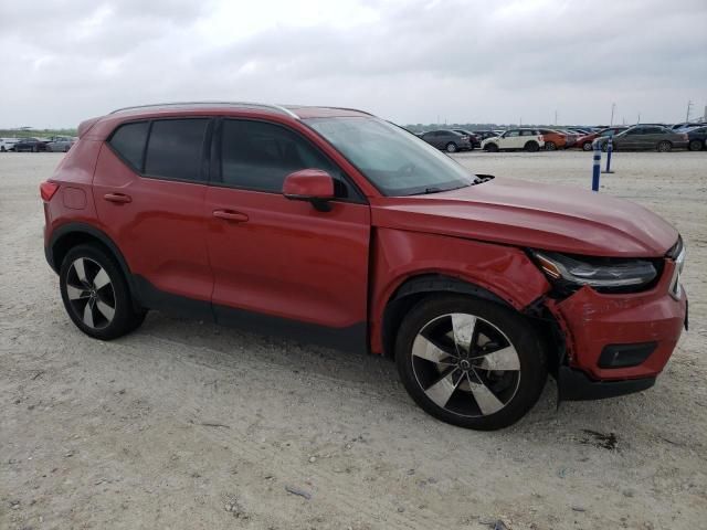 2019 Volvo XC40 T5 Momentum