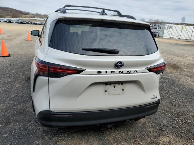 2021 Toyota Sienna XLE