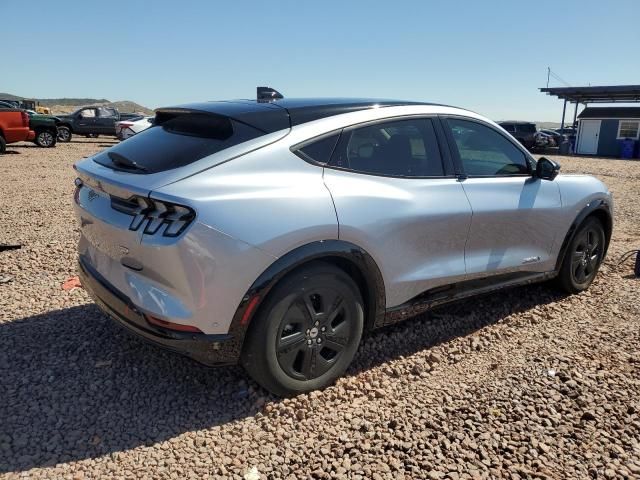 2022 Ford Mustang MACH-E California Route 1