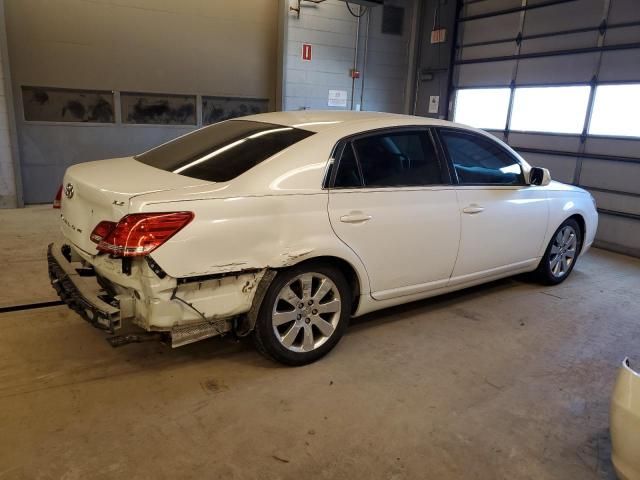 2005 Toyota Avalon XL