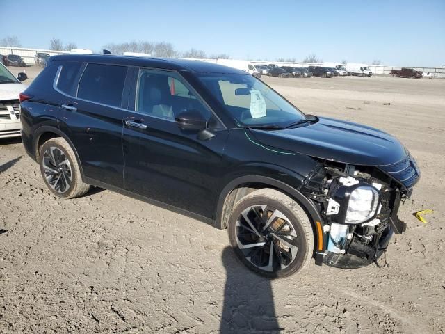 2023 Mitsubishi Outlander SE