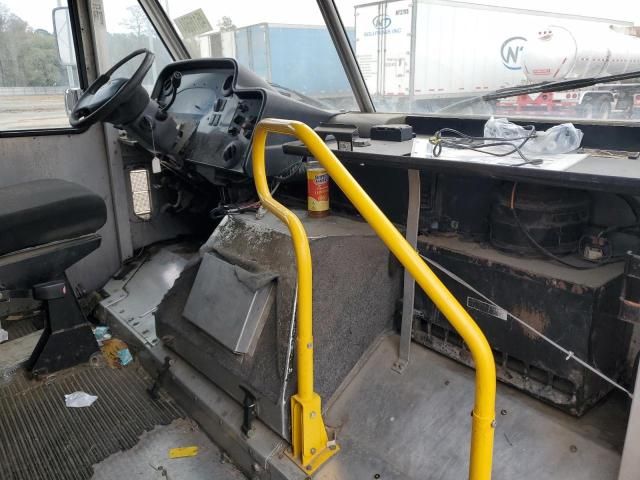 2006 Ford Econoline E450 Super Duty Commercial Stripped Chas