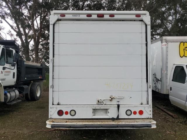 2005 Freightliner Chassis M Line WALK-IN Van