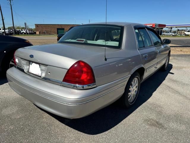 2005 Ford Crown Victoria LX