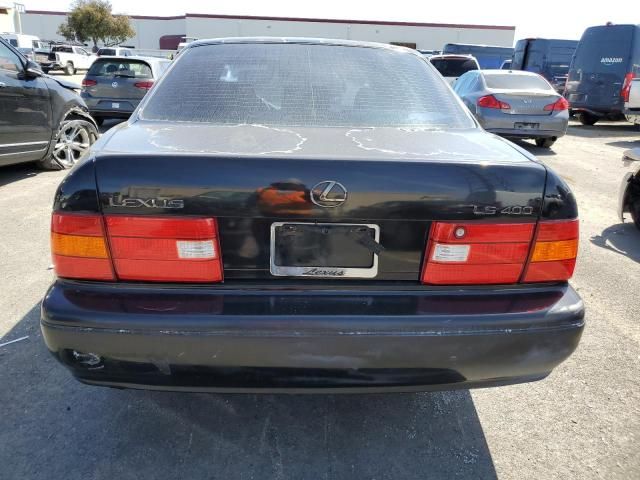 2000 Lexus LS 400