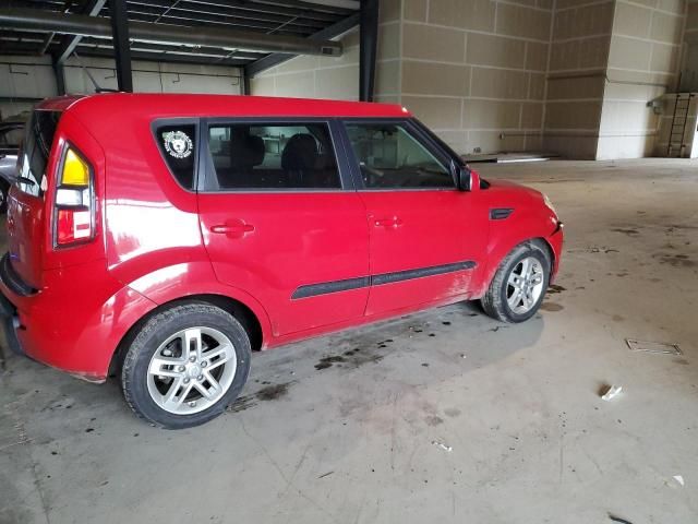 2011 KIA Soul +