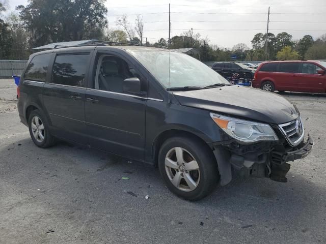 2011 Volkswagen Routan SE