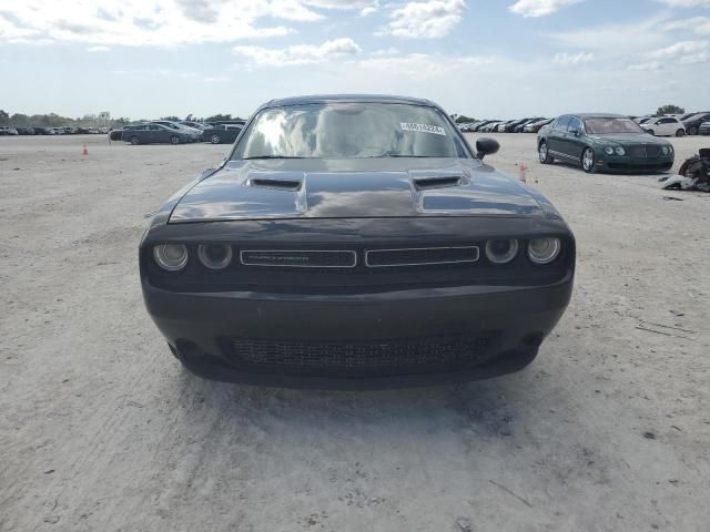 2015 Dodge Challenger SXT