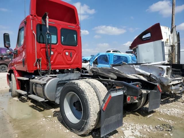 2019 Freightliner Cascadia 113