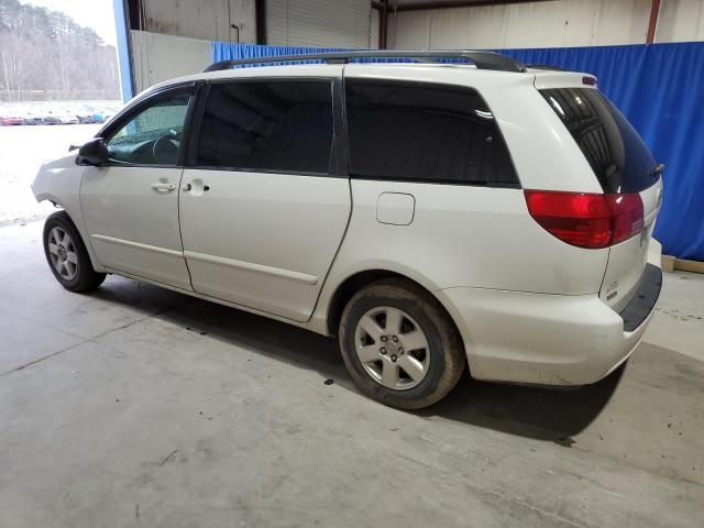 2004 Toyota Sienna CE