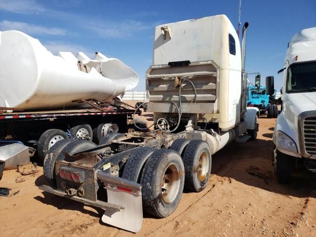 2000 Freightliner Conventional FLD120