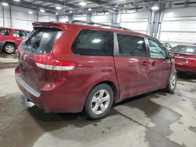 2013 Toyota Sienna LE