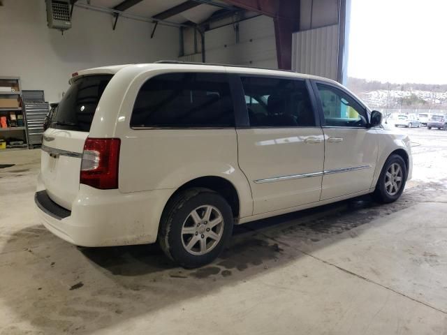 2013 Chrysler Town & Country Touring