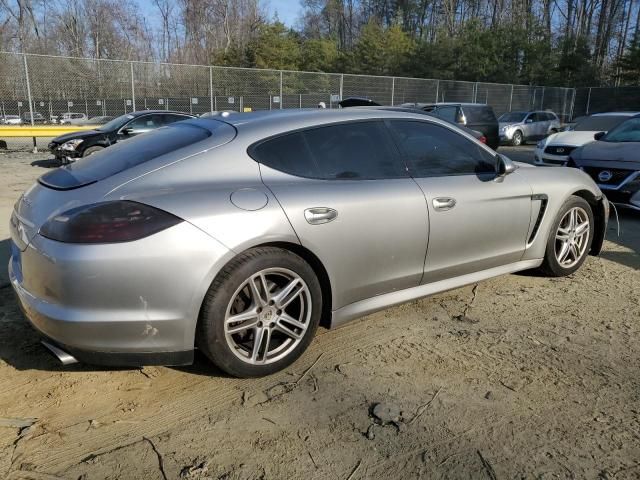 2011 Porsche Panamera 2